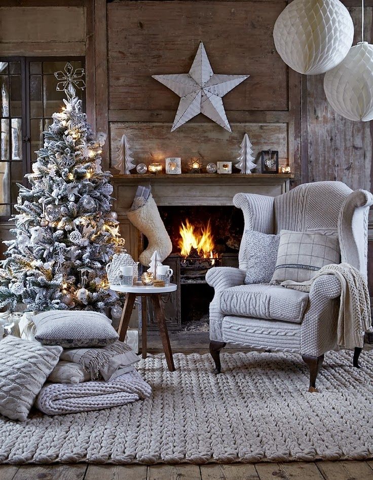 white-christmas-living-room-decor-ideas