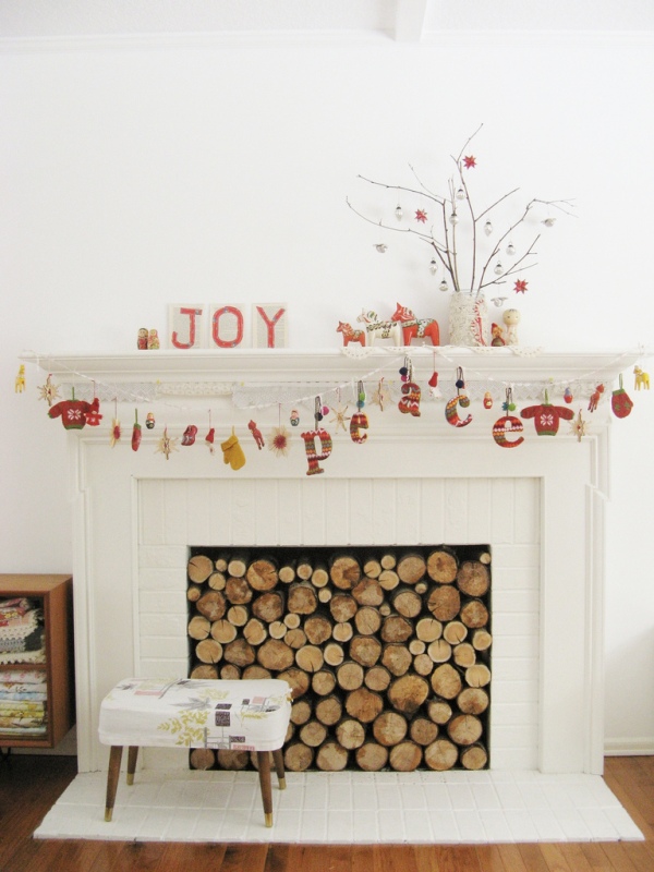 christmas-holiday-fireplace