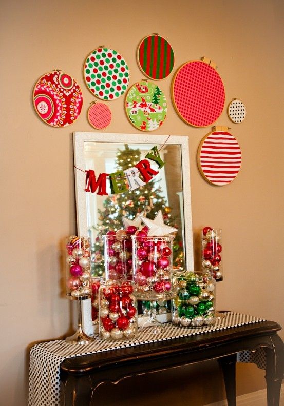 embroidery-hoops-christmas-decor