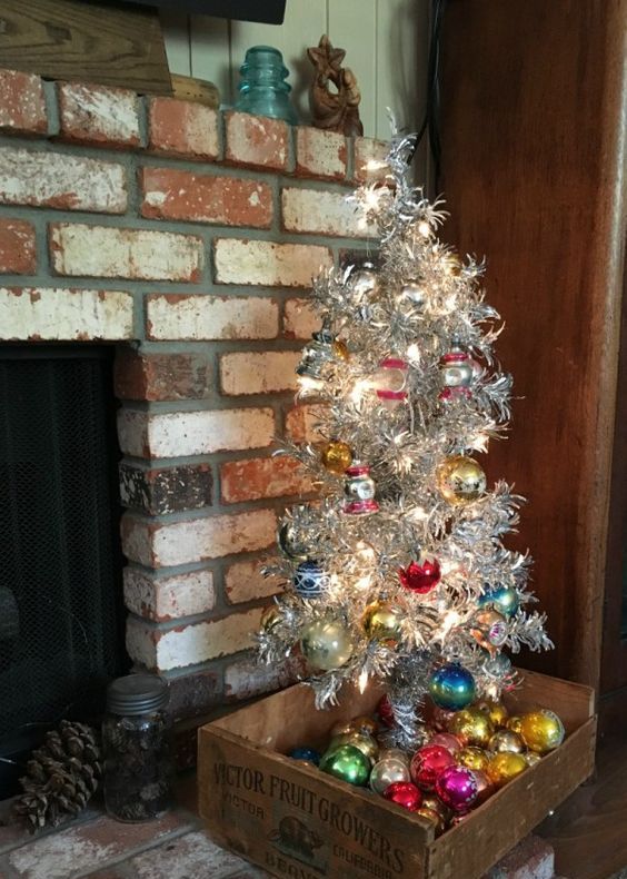 nice-silver-christmas-tree-decorations