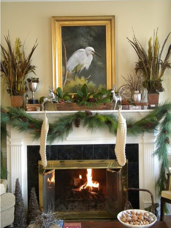 woodland-christmas-fireplace-mantel