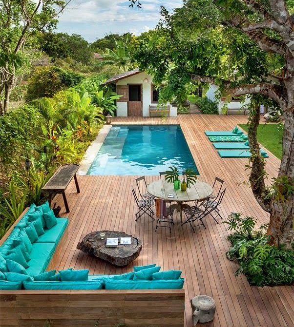 backyard-swimming-pool-deck
