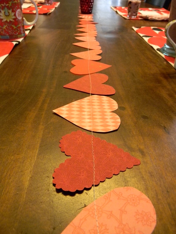 paper-heart-table-runner
