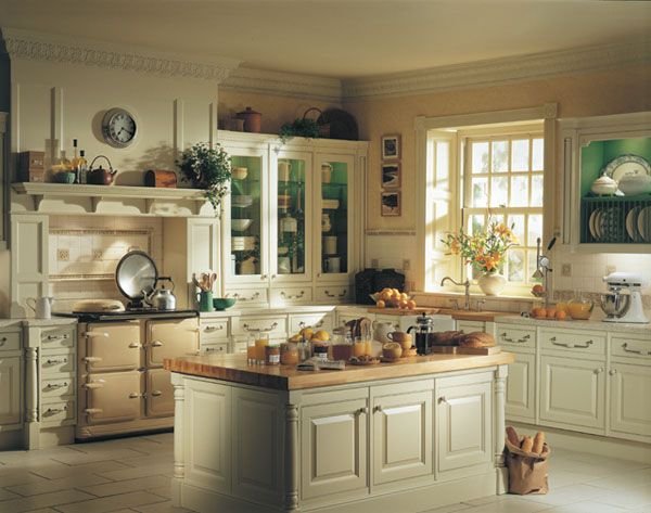 Classic And Attractive Traditional Kitchen Designs - Interior Vogue