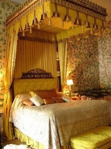 Fabulous Victorian Bedroom Design Ideas - Interior Vogue