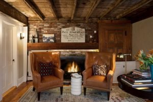 Cool And Classic Rustic Home Office Designs