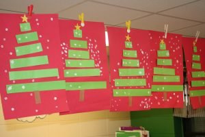 25 Marvelous Classroom Decoration For Christmas