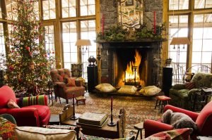 23 Outstanding Christmas Living Room Decor Ideas